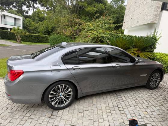 BMW 750Li 4.4 V8 32V ACTIVEHYBRID AUTOMÁTICO
